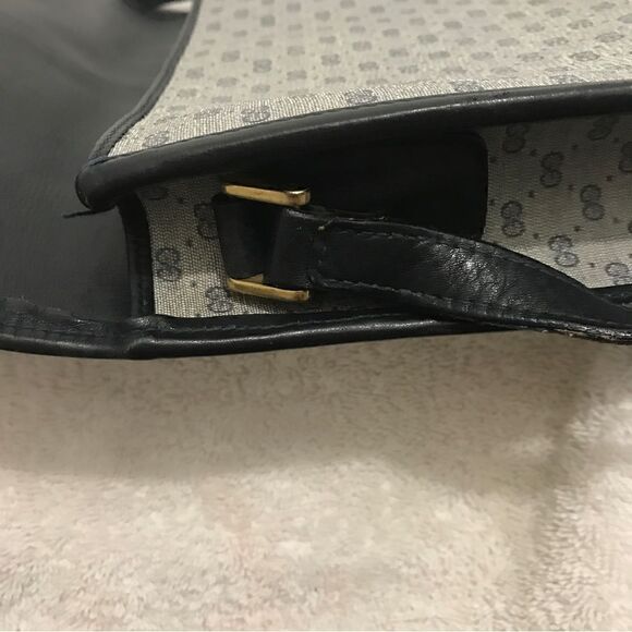 Authentic Vintage Gucci Micro GG Supreme Crossbody